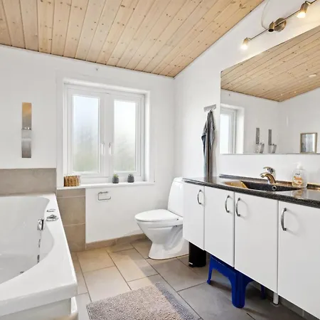 Prázdninový dům Henrich - 200m From The Sea By Interhome *